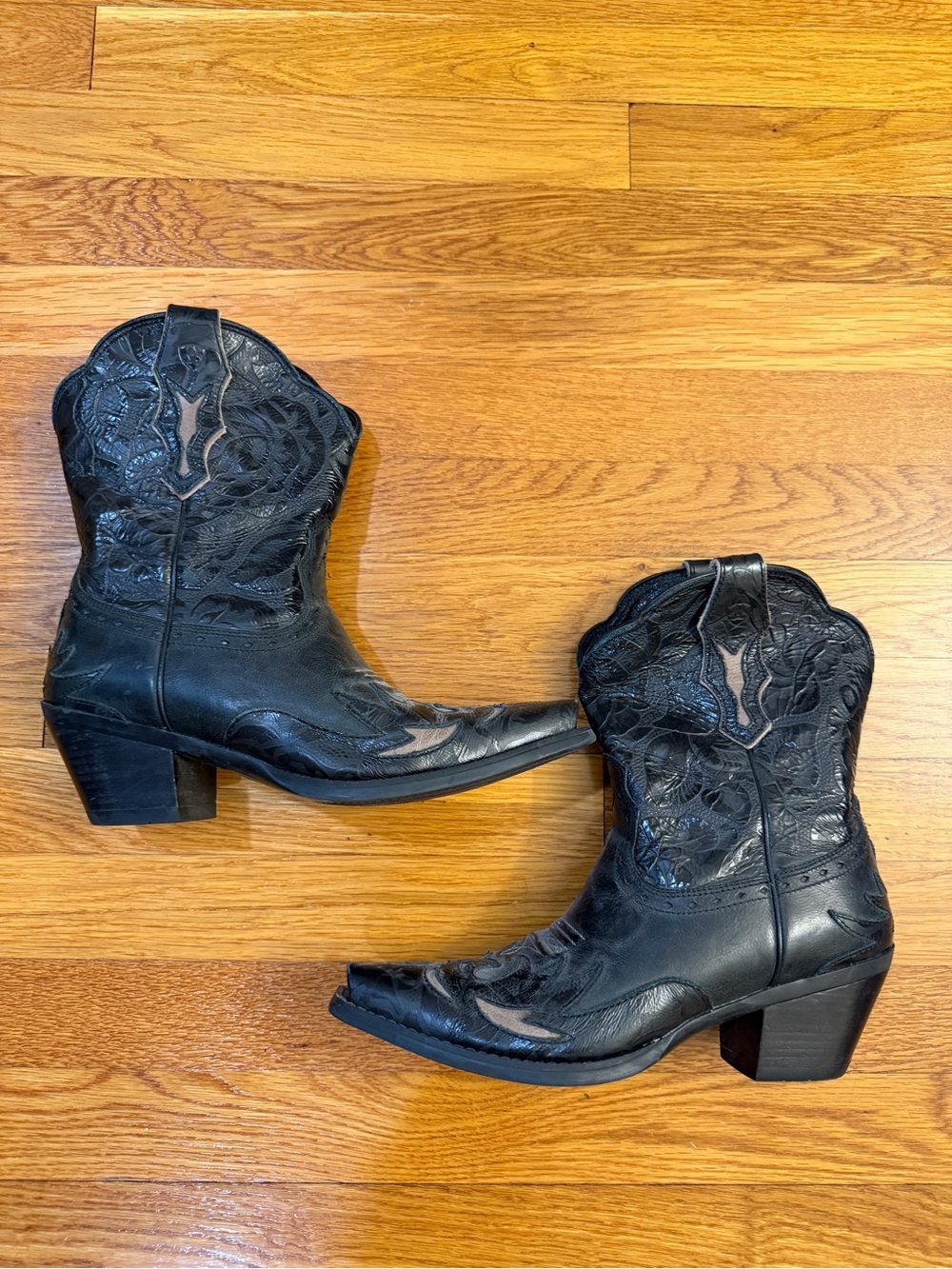 Ariat Dahlia Black Leather Western Boots (Style 10011914) - US Size 8 (EUR 38.5) - Picture 3 of 12